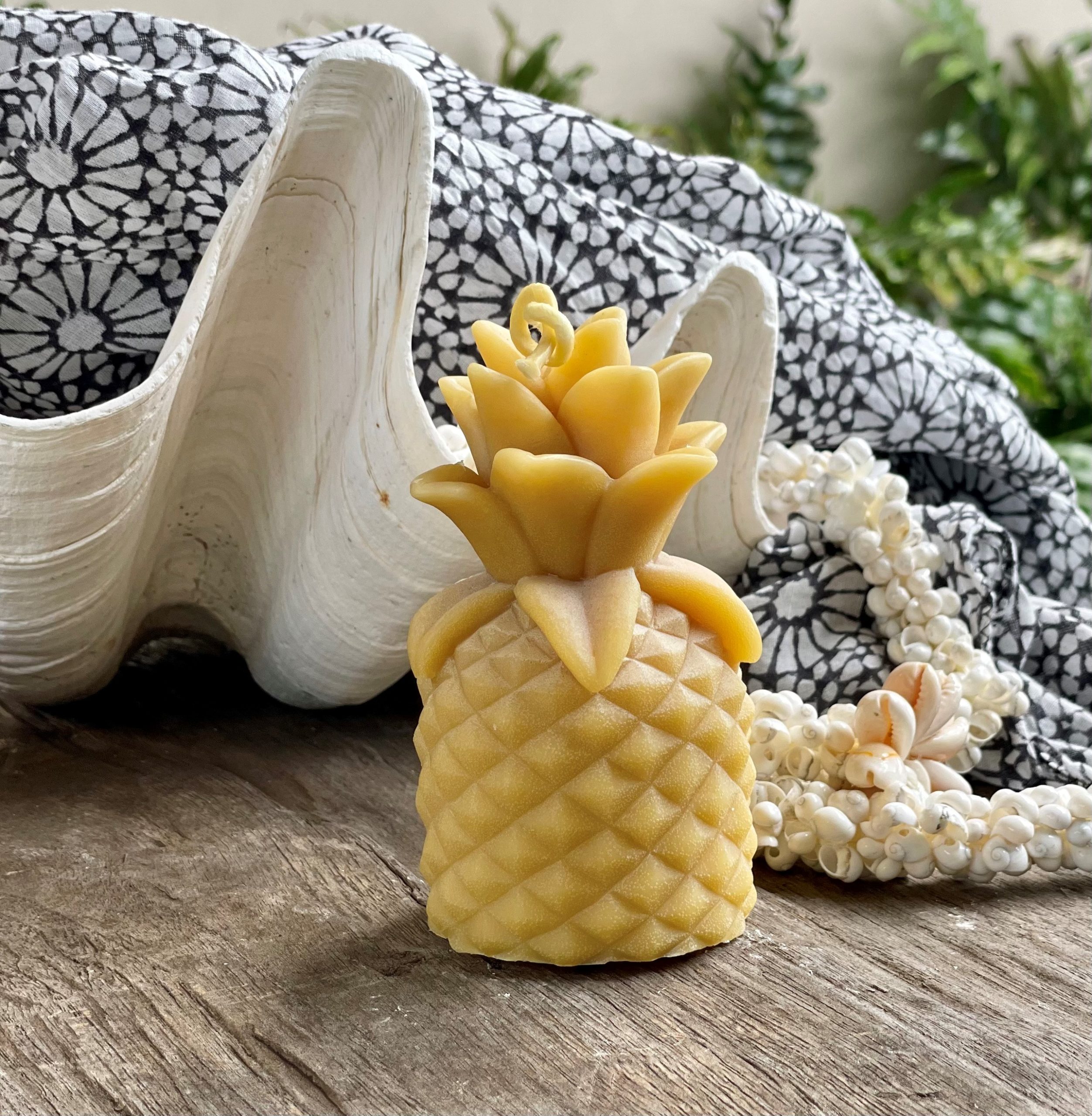 Petite Pineapple Beeswax Candle, Natural